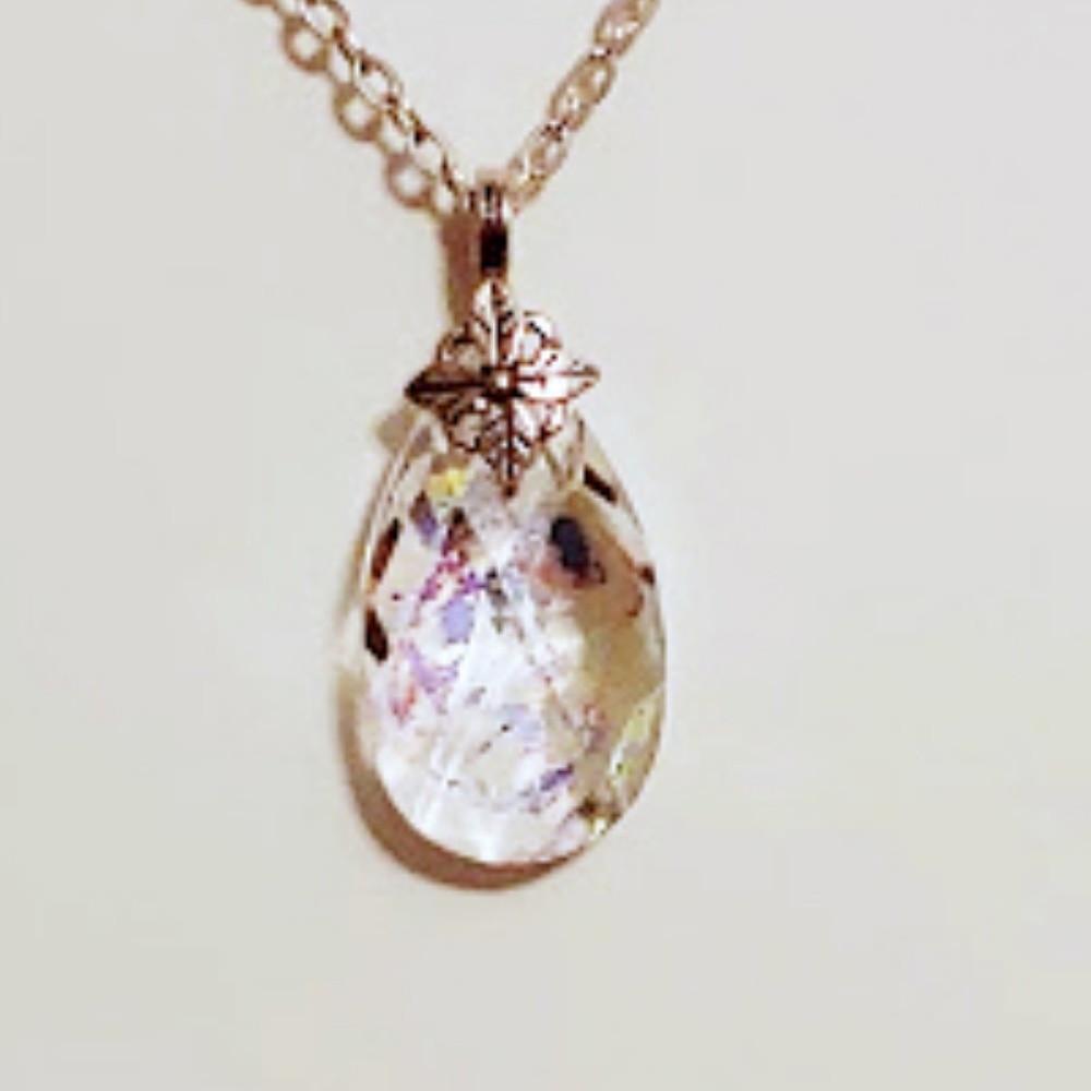 Crystal White Patina Pendant Necklace